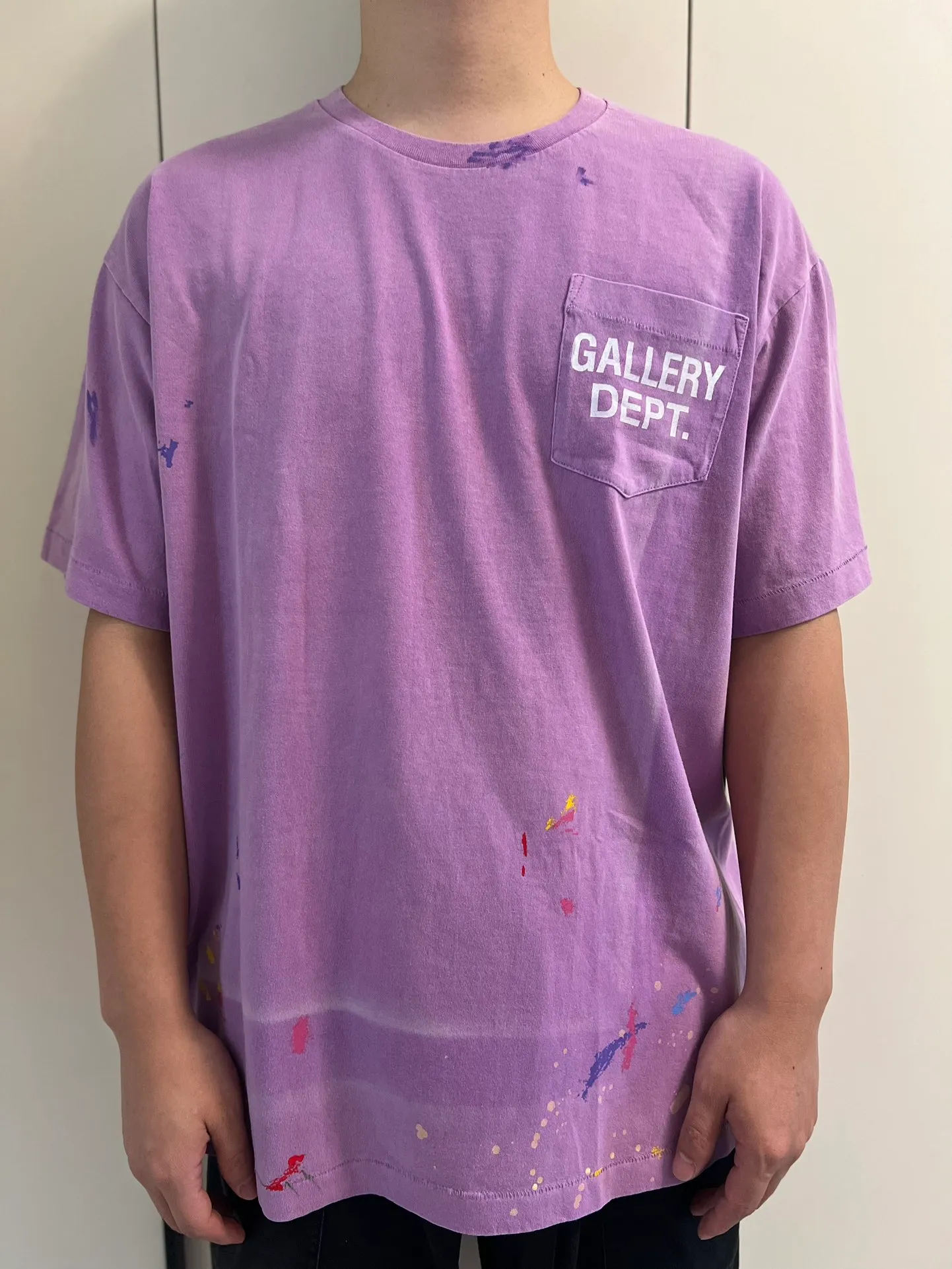 New models in stock! GALLERY DEPT VINTAGE LOGO PAINTED TEE PURPLE Purple ink splashed distressed short sleeves Retro English pocket TEE Purple S-XL Ready-to-wear dyeing Fried salt distressing Hand-sewn plaster bone Very heavy industry Manufacturing dark and light fading technology Hand-splashed ink graffiti Genuine acrylic material